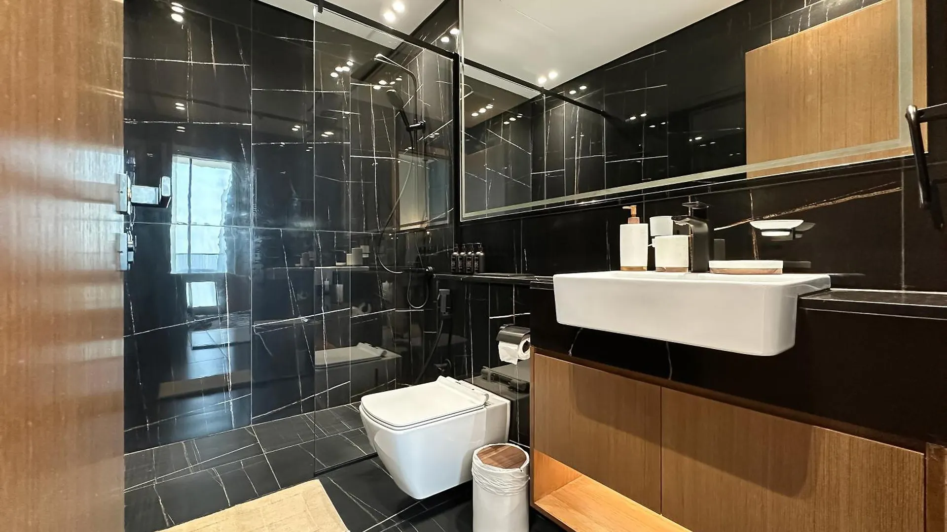 Appartamento Trophy-Brandnew Premium And Vibrant 1Br In Jvc Dubai Emirati Arabi Uniti