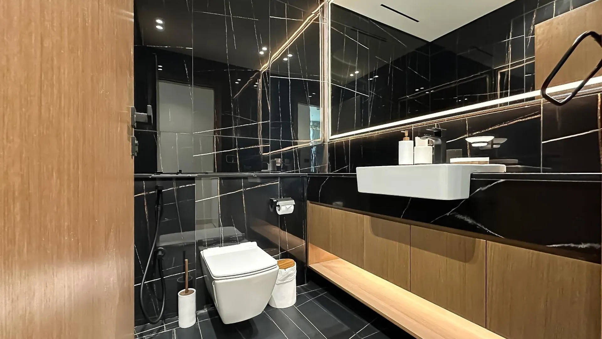 Appartamento Trophy-Brandnew Premium And Vibrant 1Br In Jvc Dubai